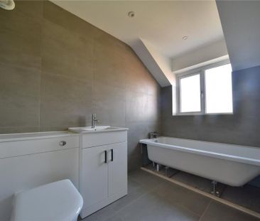 2 bedroom semi-detached house to rent - Photo 6