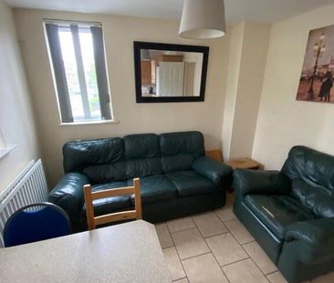 Great Apartment, 26b University Avenue, Queens University Quarter, ... - Photo 1