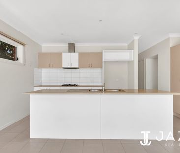 8 Pangana Drive, Point Cook, Vic 3030 - Photo 6