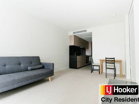 Spacious fully furnished 1-bedroom, 1-bathroom and 1-study apartment in the heart of Melbourne CBD! - Photo 3