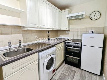 Hindhead, GU26 - Photo 3