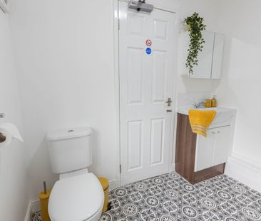 Heath End Road, CV10 7HG - Photo 3