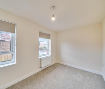 2 bedroom end of terrace house to rent - Photo 5