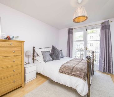 Brompton Park Crescent, SW6, London - Photo 2
