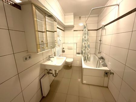 Großzügige 3-Zimmer-Wohnung in zentraler Lage - Photo 4