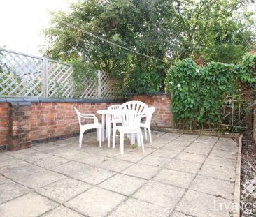 3 bedroom terraced house to rent - Photo 2