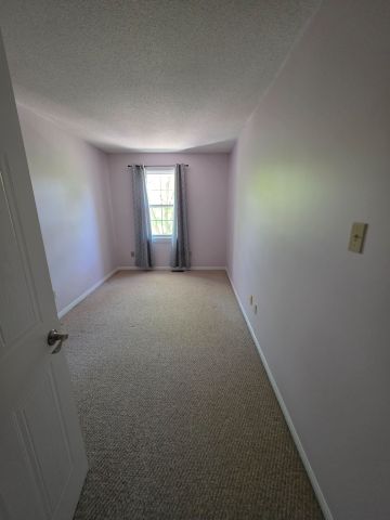 For Lease - 9 Stornwood Court Unit# 9, Brampton, Ontario - Photo 2