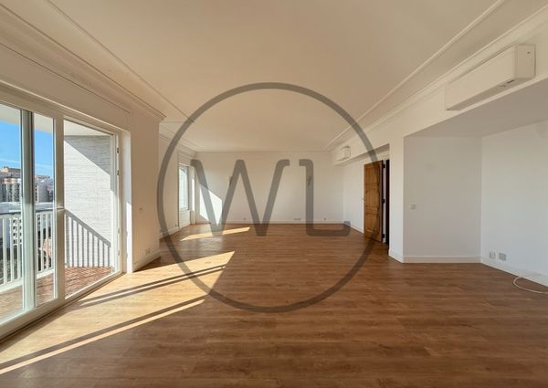 Apartamento T5+1 em Lisboa