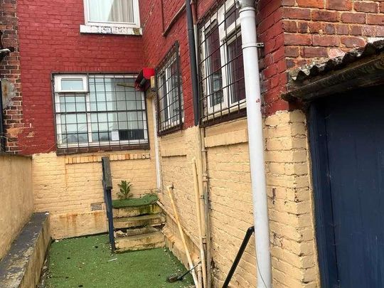 Flat B, Spencer Street, Bishop Auckland, DL14 - Photo 1
