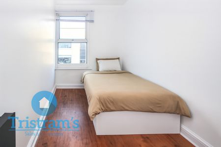 1 bed Apartment for Rent - Photo 2