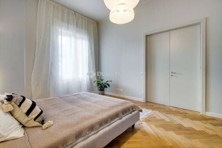 Kiadó újszerű állapotú lakás - Budapest VI. kerület - Photo 5