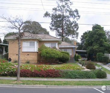 16 Creek Road, MITCHAM - Photo 1