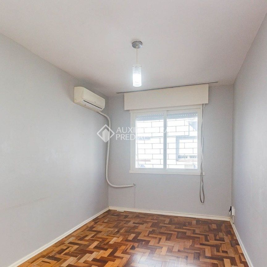 Apartamento com 1 quarto e 46m² para alugar em Vila Ipiranga, Porto Alegre. - Photo 1