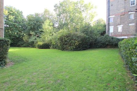 3 bedroom flat to rent - Photo 5