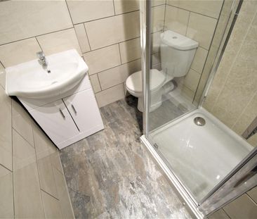 Victoria Road, Hyde Park, LS6 1DL, Leeds - Photo 2
