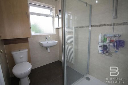 3 bedroom detached house to rent - Photo 4