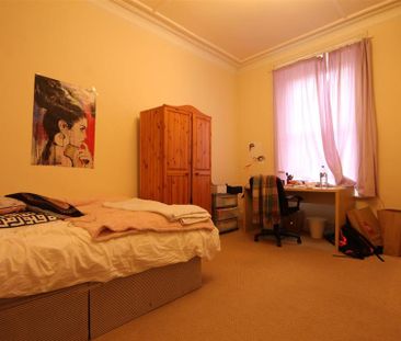 5 bedroom maisonette to rent - Photo 2