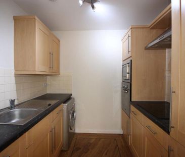 2 bedroom apartment to rent - Photo 3