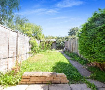 2 bedroom terraced house to rent - Photo 2