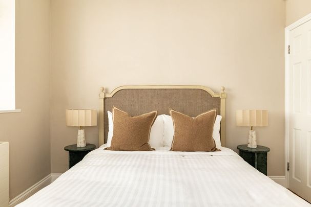 Eaton Mews South - Photo 1