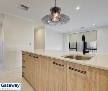 8 Greensand Promenade, TREEBY WA 6164 - Photo 1