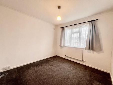 2 bedroom semi-detached bungalow to rent - Photo 5