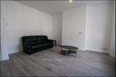 6 Bed Student Houses Hyde Park - Photo 1