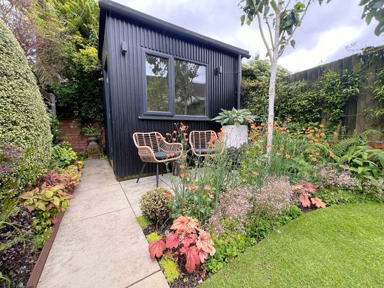 Winchester Street, Farnborough, Hampshire, GU14 - Photo 1