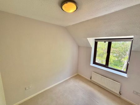 Wesley Close, Taunton, Somerset - Photo 2