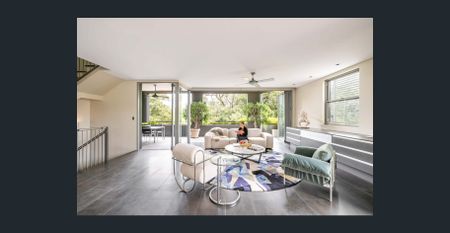 Wide modern residence on cusp of harbour/parkland - Photo 5