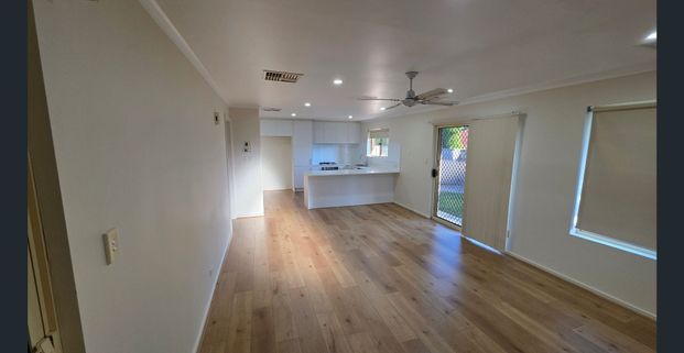 Family Friendly 3 Bedroom Home in Oakden - Photo 1