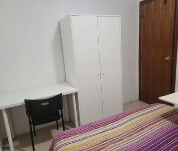 Calle Fernando de Rojas, Sevilla, Andalusia 41006 - Photo 3