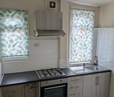 2 Bed Terraced House, Hafton Road, M7 - Photo 5