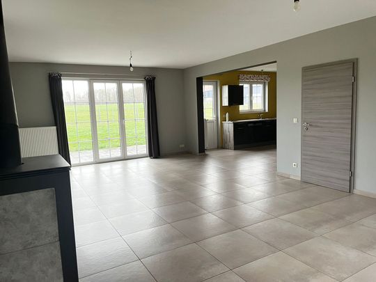 Maison - à louer - 1 300 € 5620 FLAVION - Photo 1