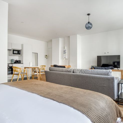 Av. George V - Photo 1