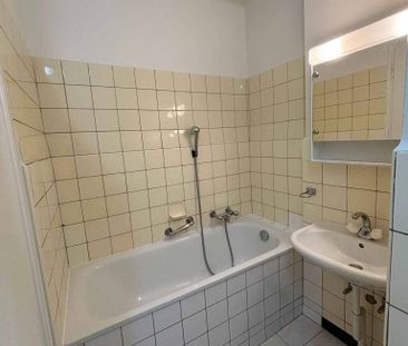 2-room apartment in the Chailly district, near the CHUV - Photo 6