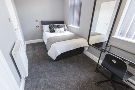 5 bedroom terraced house to rent - Photo 3