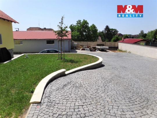 Pronájem bytu 2+kk 47 m², Kladenská 105, Velká Dobrá - Photo 1