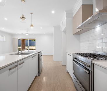 STYLISH THREE-BEDROOM HOME IN SOUGHT AFTER ALFREDTON - Photo 5