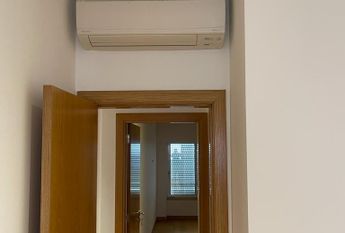 Apartamento T3 com estacionamento e vista de mar em Santo Amaro de Oeiras