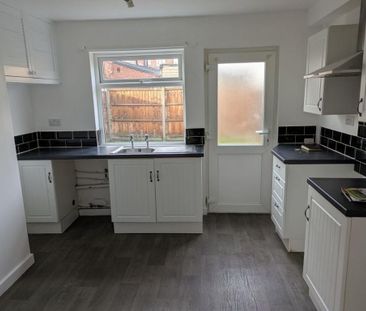 2 bedroom terraced house to rent - Photo 6