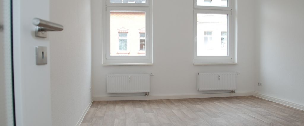 4-Raum-Altbauwohnung mit Balkon - Photo 1