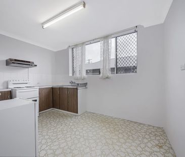 2/8 Harry St, Zillmere - Photo 3