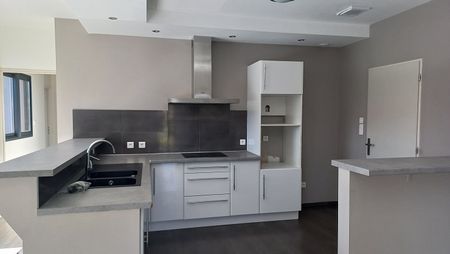 Location Maison 4 pièces 135m² PLAISANCE DU TOUCH 31830 - Photo 3