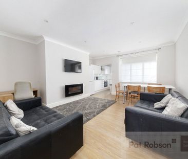 North Terrace, Newcastle Upon Tyne - Photo 1