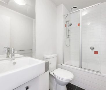 STUDENT ACCOMMODATION - FULLY FURNISHED IN THE HEART OF BOX HILL - Photo 4