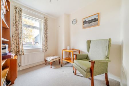 3 bedroom detached bungalow to rent - Photo 3