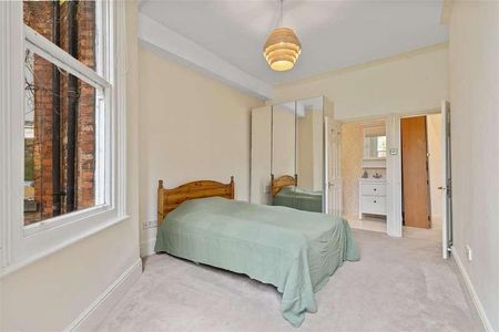 Greencroft Gardens. South Hampstead, NW6 - Photo 3