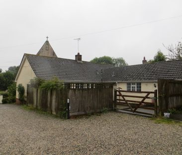 3 bed Bungalow - To Let - Photo 4