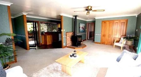 Spacious Family Living - Photo 3